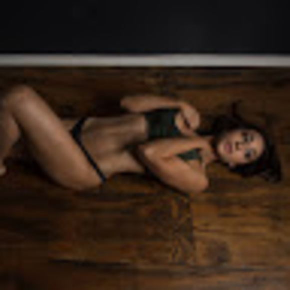 Meet your Posher, Yvette - Picture 1 of 1